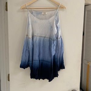 Shoulder-less blue ombré long sleeved!